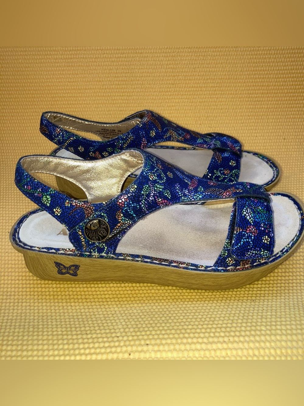 Alegria Blue Floral Mosaic Platform Sandals SIZE 39  ( Size 9 )